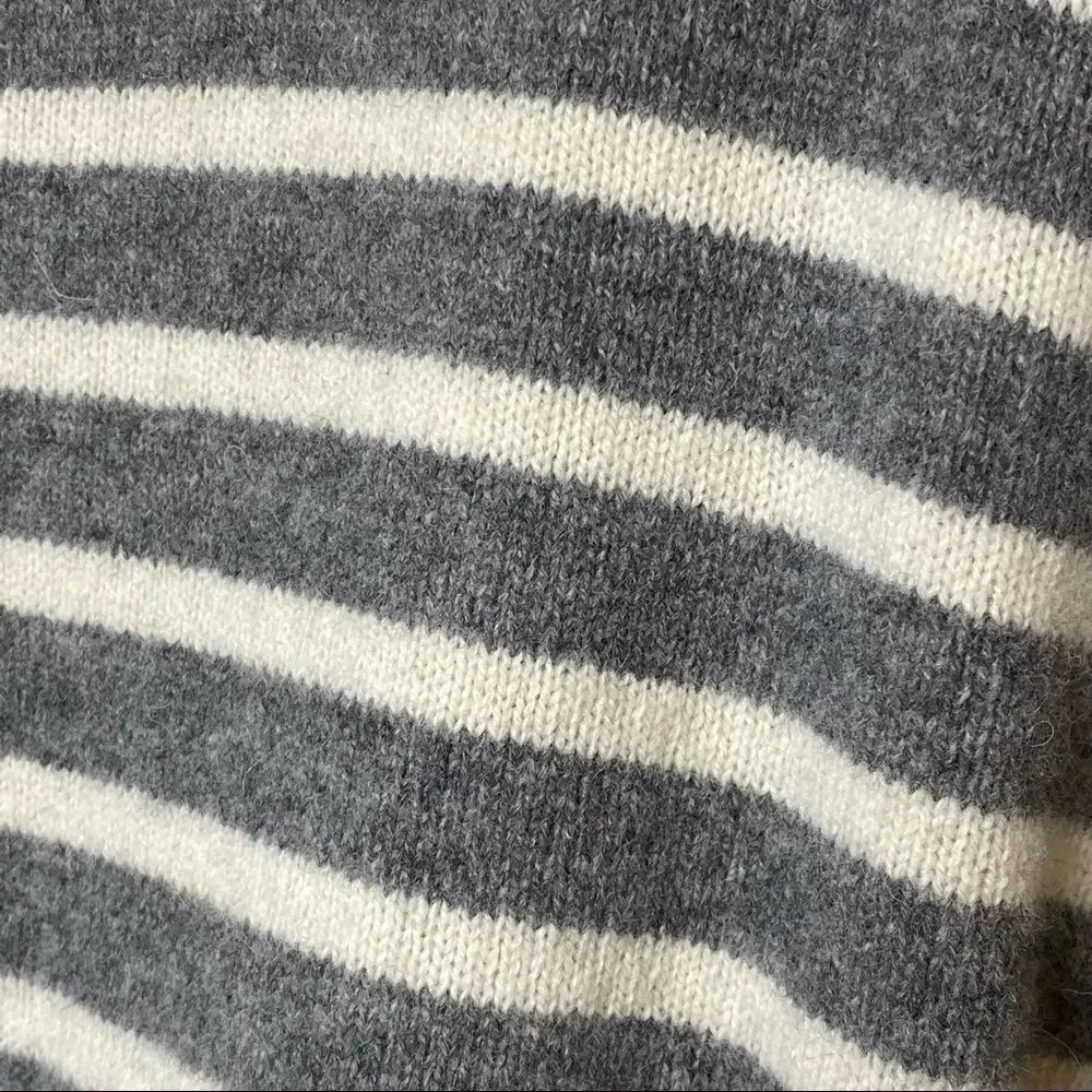 J. Crew Factory gray and white striped lambs wool sweater size L - Picture 4 of 14